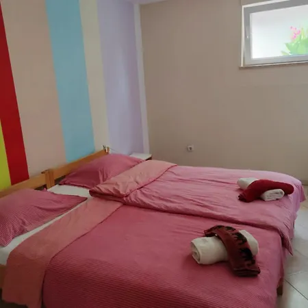 Lighthouse Apartment *